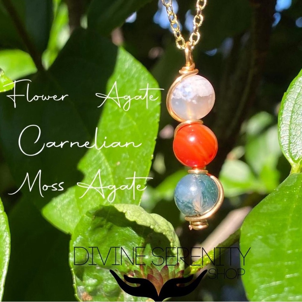 Agate Pendant Necklace